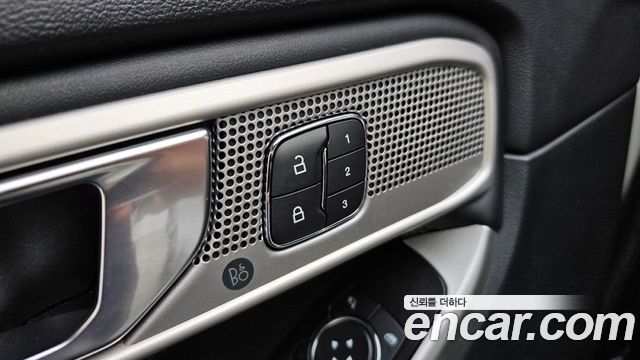 Ford Explorer 2022 — photo 29