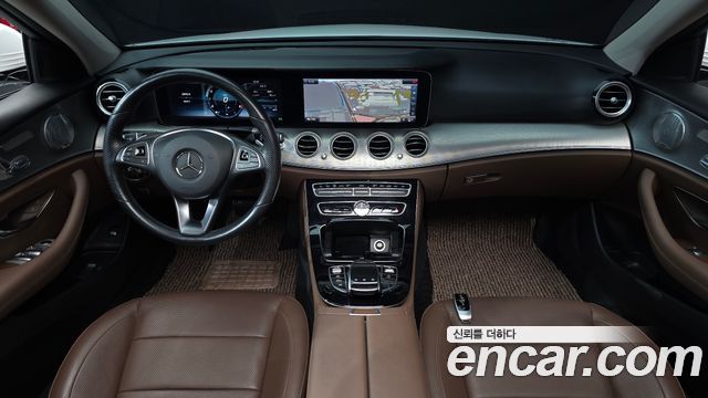 Mercedes-Benz E-Class 2018 — photo 7
