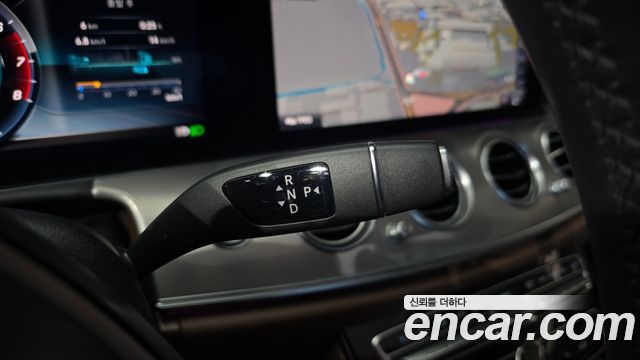 Mercedes-Benz E-Class 2018 — photo 9