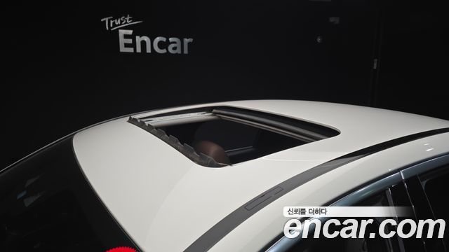 Mercedes-Benz E-Class 2018 — photo 19