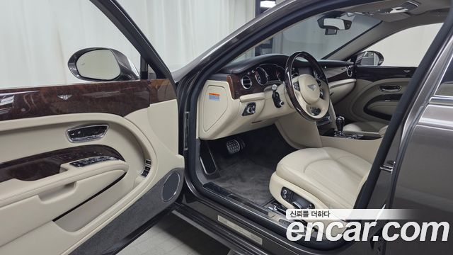 Bentley Mulsanne 2018 — photo 13