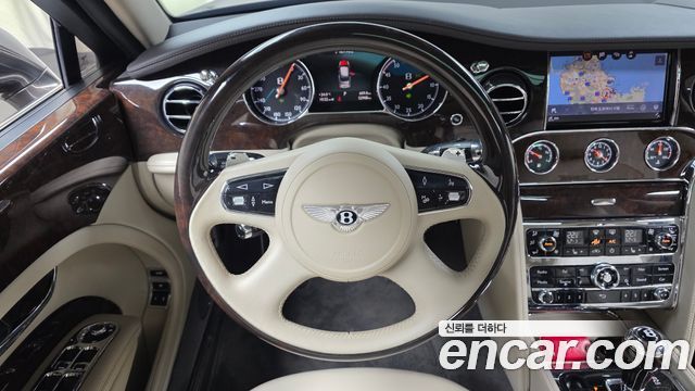 Bentley Mulsanne 2018 — photo 20