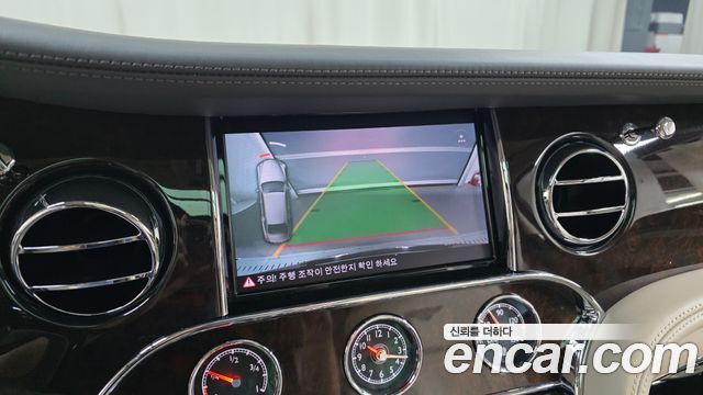 Bentley Mulsanne 2018 — photo 21