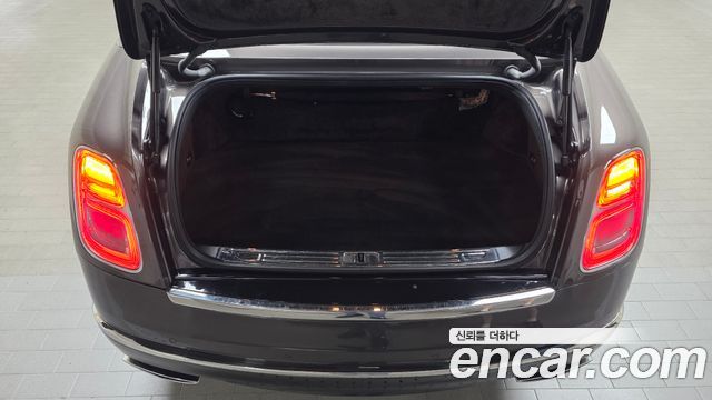 Bentley Mulsanne 2018 — photo 24