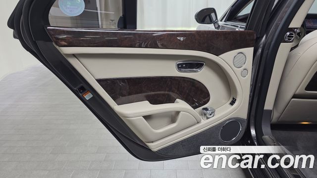 Bentley Mulsanne 2018 — photo 15
