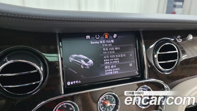 Bentley Mulsanne 2018 — photo 31