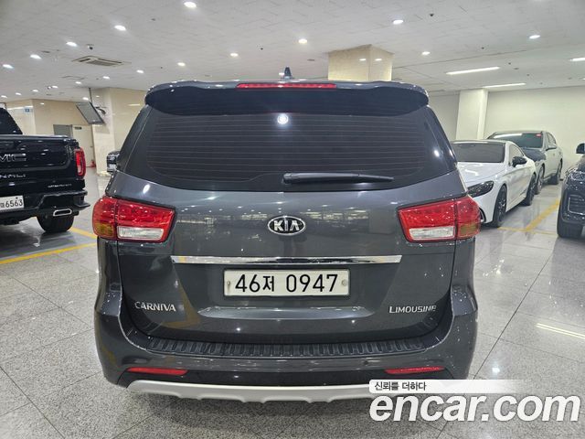 Kia Canival 2016 — photo 4