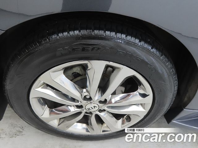 Kia Canival 2016 — photo 20