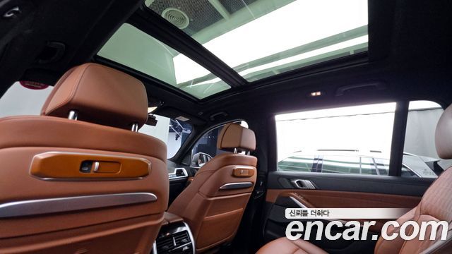 BMW X7 2025 — photo 24