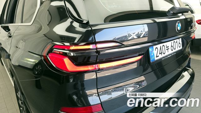 BMW X7 2025 — photo 9
