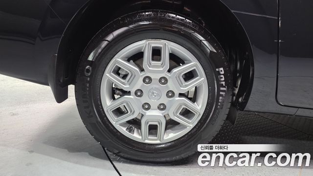 Hyundai Staria 2023 — photo 5