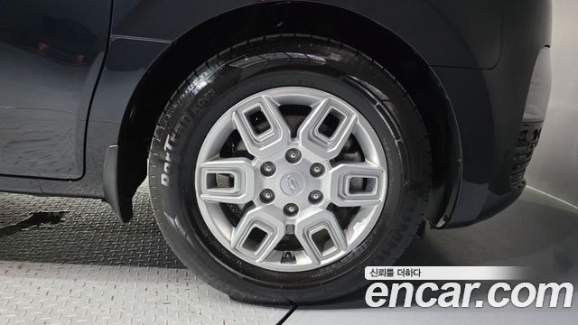 Hyundai Staria 2023 — photo 7