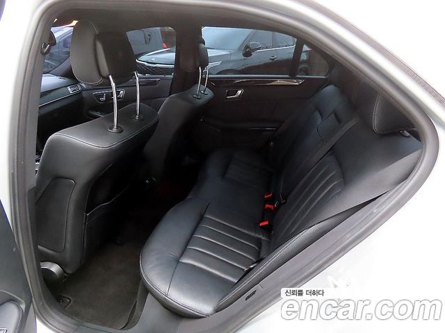 Mercedes-Benz E-Class 2014 — photo 6