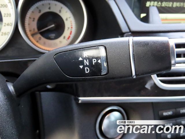 Mercedes-Benz E-Class 2014 — photo 10