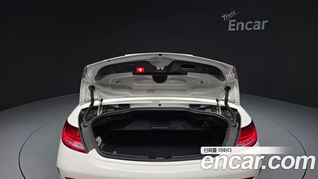 Mercedes-Benz C-Class 2017 — photo 24