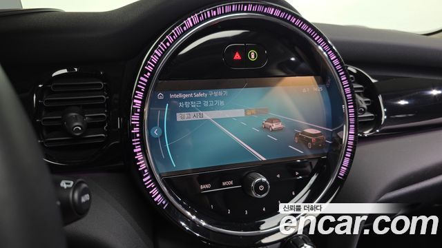 Mini Cooper 2022 — photo 23