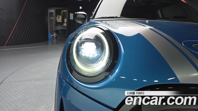Mini Cooper 2022 — photo 8