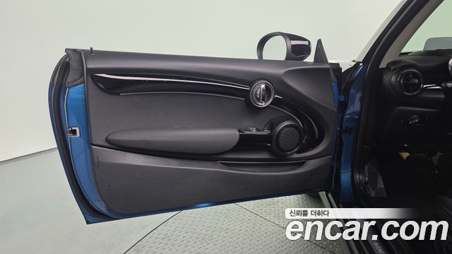 Mini Cooper 2022 — photo 14