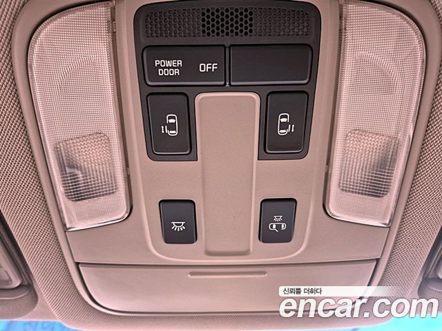 Kia Canival 2016 — photo 16