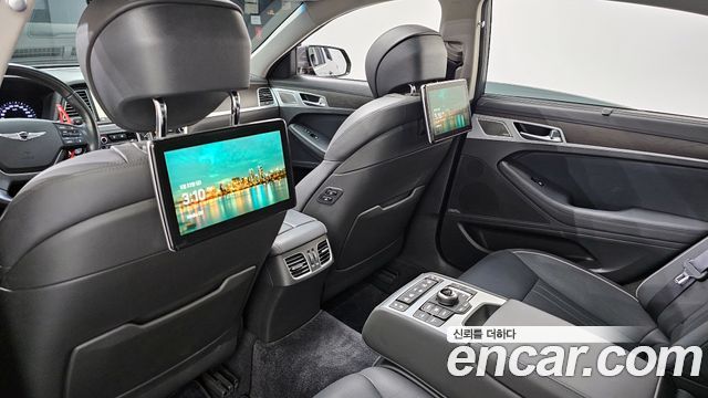 Genesis G80 2019 — photo 23