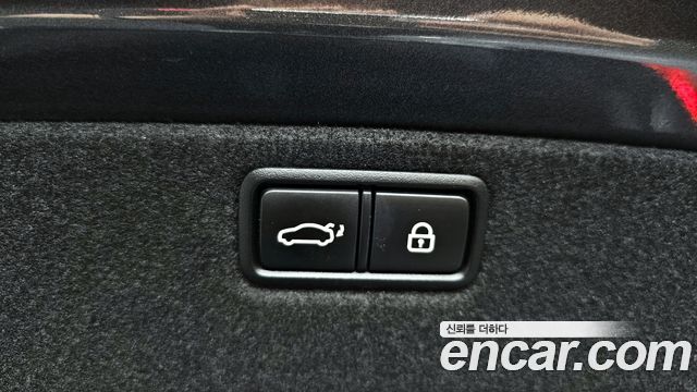Genesis G80 2019 — photo 26
