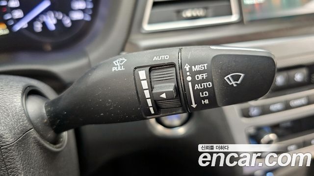 Genesis G80 2019 — photo 30
