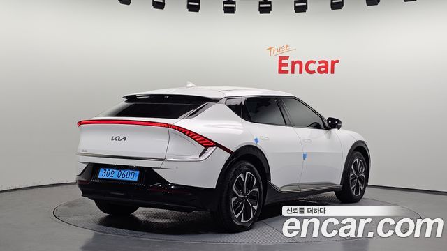 Kia EV6 2022 — photo 2
