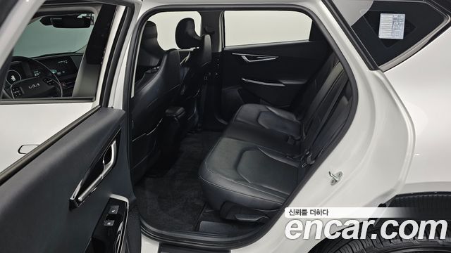 Kia EV6 2022 — photo 17