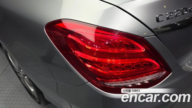 Mercedes-Benz C-Class 2016 — photo 9