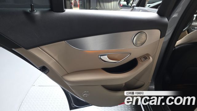 Mercedes-Benz C-Class 2016 — photo 15
