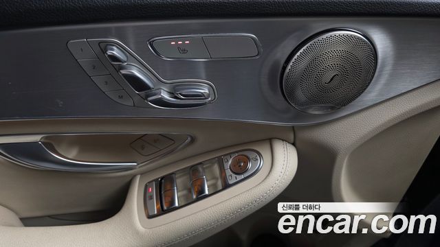 Mercedes-Benz C-Class 2016 — photo 30
