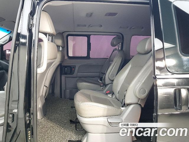 Hyundai Starex 2019 — photo 9