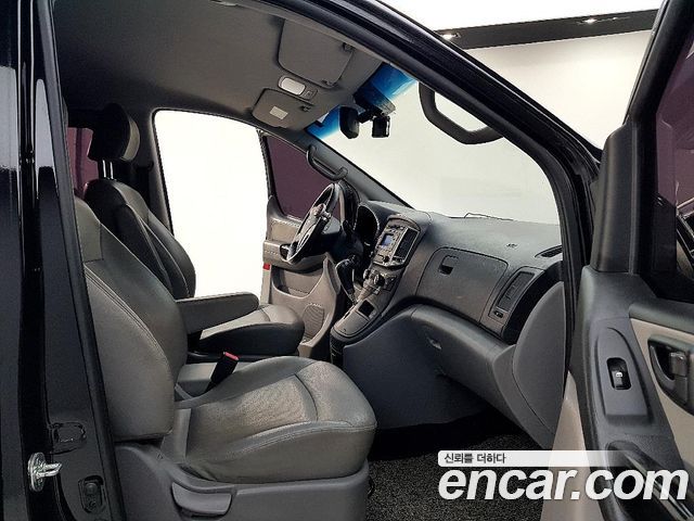 Hyundai Starex 2019 — photo 15