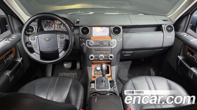 Land Rover Discovery 2010 — photo 7