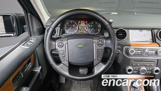 Land Rover Discovery 2010 — photo 13