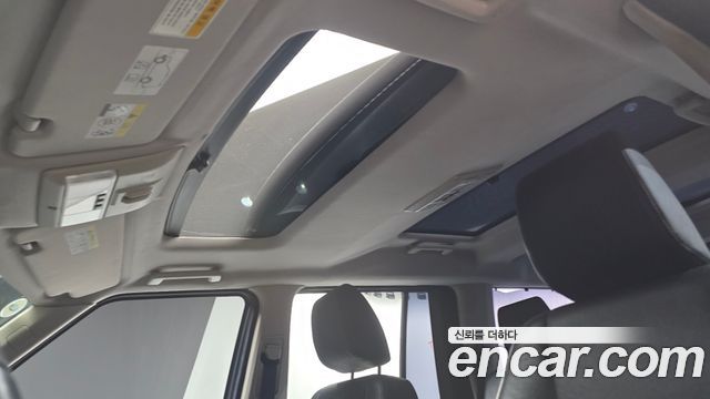 Land Rover Discovery 2010 — photo 19