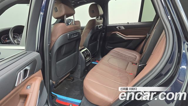 BMW X5 2022 — photo 11