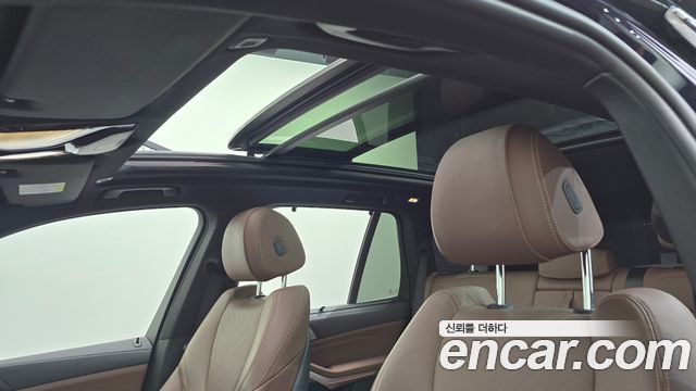 BMW X5 2022 — photo 17