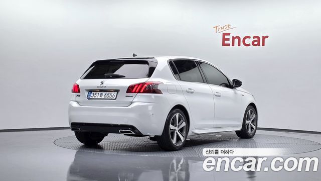 Peugeot 308 2019 — photo 2