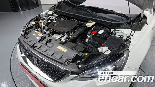 Peugeot 308 2019 — photo 6