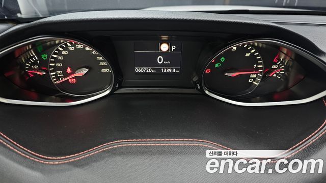 Peugeot 308 2019 — photo 11