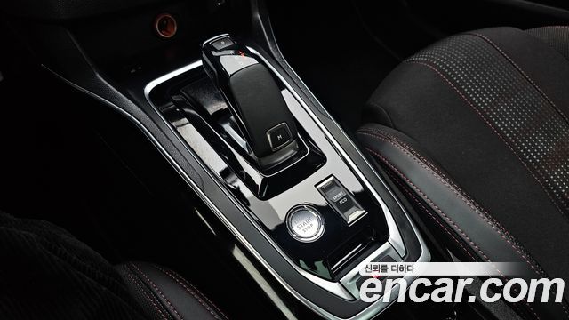 Peugeot 308 2019 — photo 12