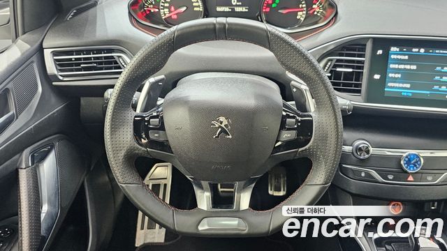 Peugeot 308 2019 — photo 19