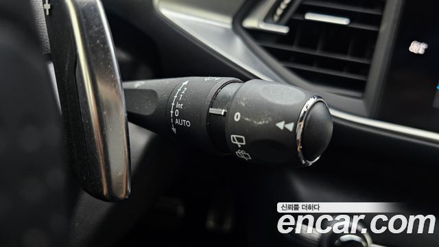 Peugeot 308 2019 — photo 24