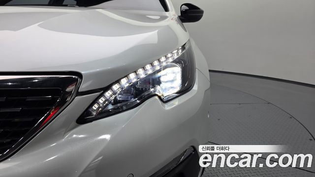 Peugeot 308 2019 — photo 8