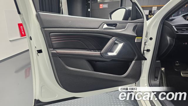 Peugeot 308 2019 — photo 14