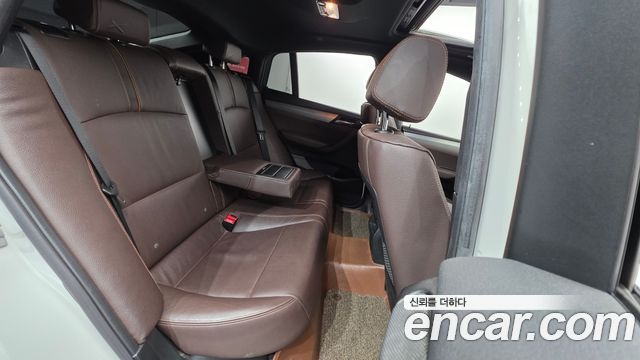 BMW X4 2018 — photo 18