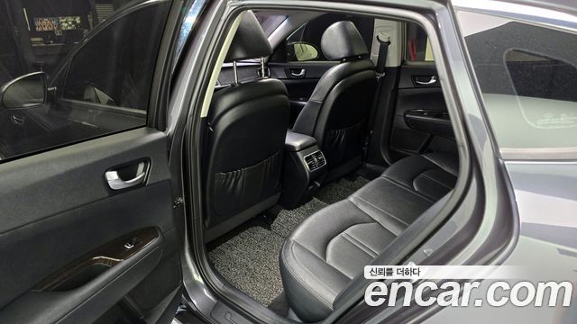 Kia K5 2016 — photo 12