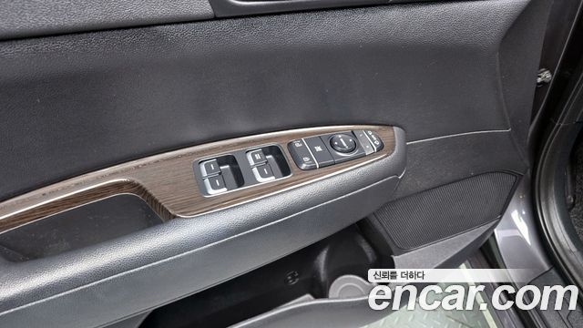 Kia K5 2016 — photo 18