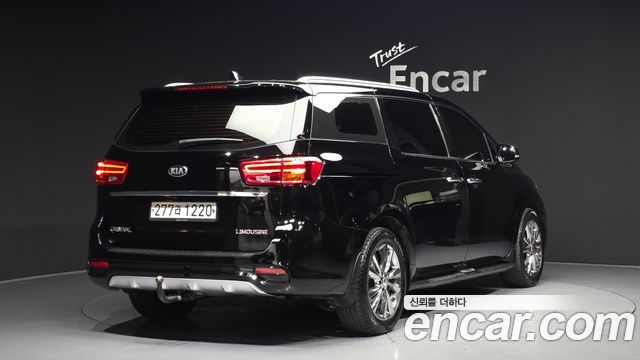 Kia Canival 2020 — photo 2